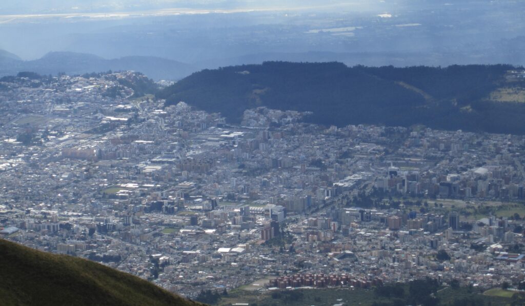 2013 ecuador pichincha hike 013 b